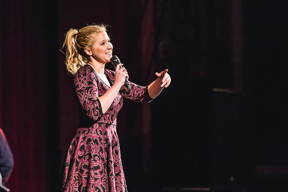 Amy Schumer Nude Fuck - Recap: Amy Schumer Leans On Crowd Work at the Riverside Theater - Shepherd  Express