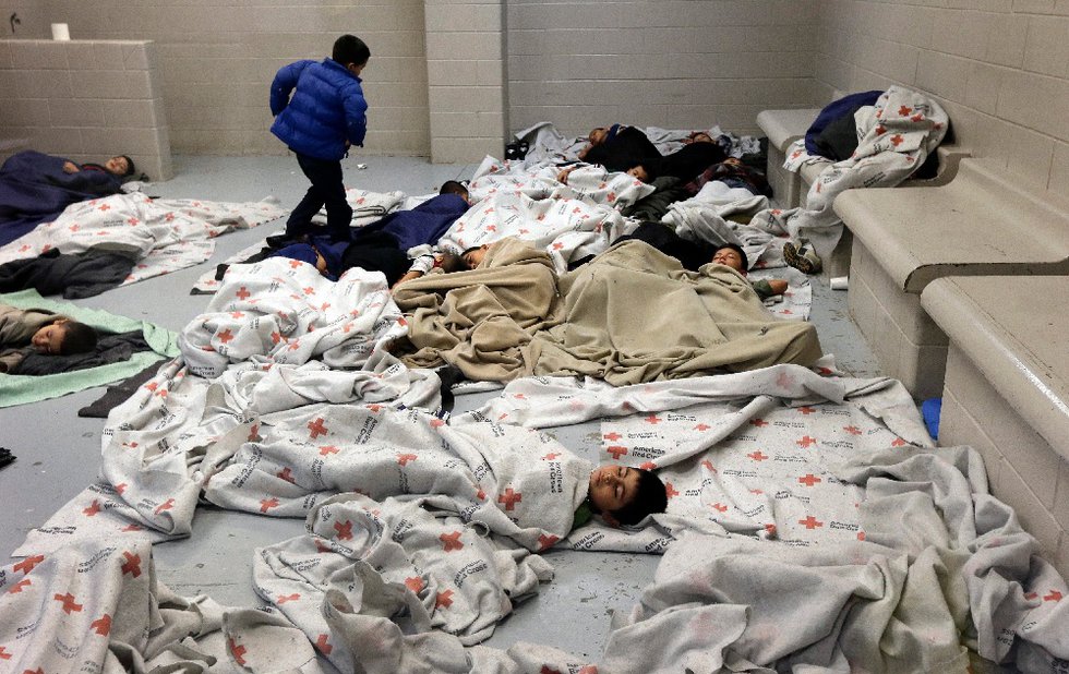 child-detainees-sleep-in-a-holding-cell-at-a-us-customs-and-border-protection-processing-facility-in-brownsville-texas.jpg.jpe