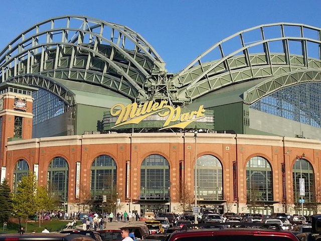 Milwaukee Brewers renaming stadium a mistake regardless of money