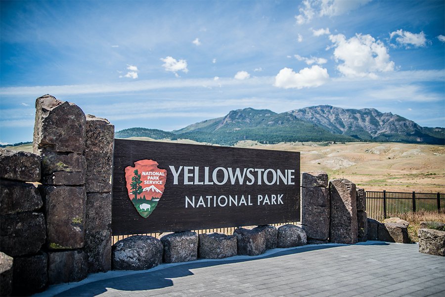 AEFeature_Yellowstone_(AnnaPietrzykowska).jpg