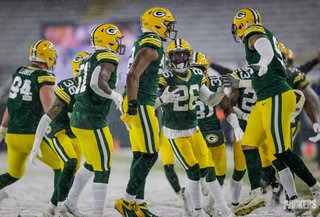 How the Packers Kept Milwaukee a One-Team Town - Shepherd Express