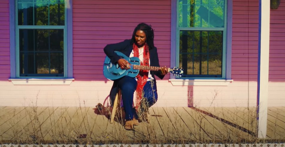 Ruthie Foster via website.png