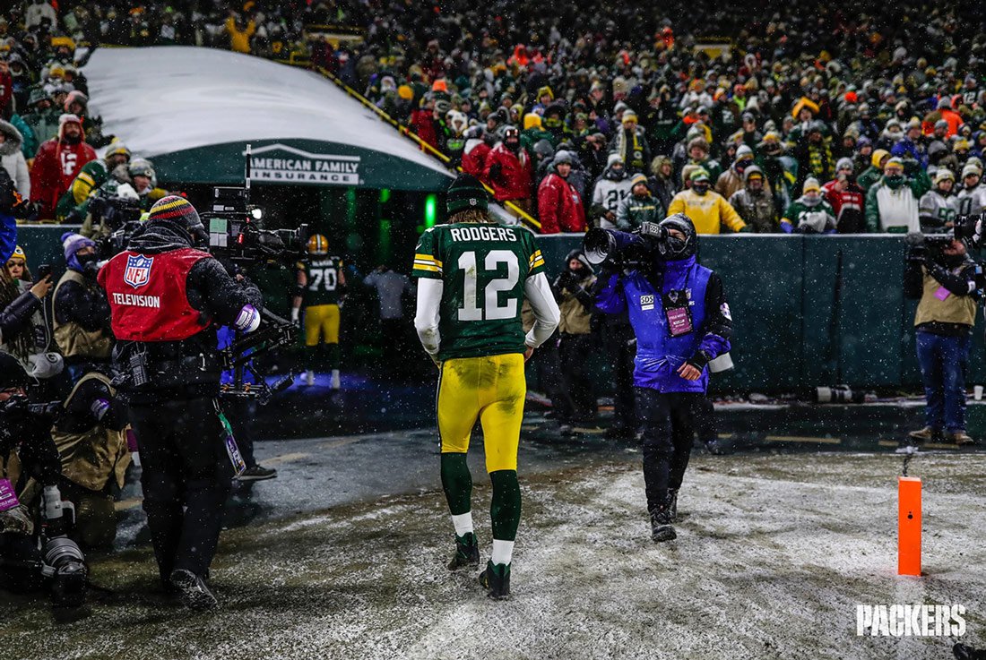 Packers linebacker De'Vondre Campbell is souped up, on and off the field -  Acme Packing Company