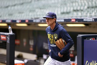 Milwaukee Brewers Tender or Non-Tender Decisions: Daniel Vogelbach - Brew  Crew Ball