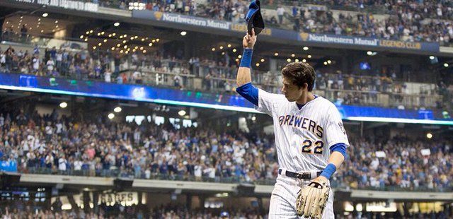 Scott fans Yelich to seal win, 09/24/2023