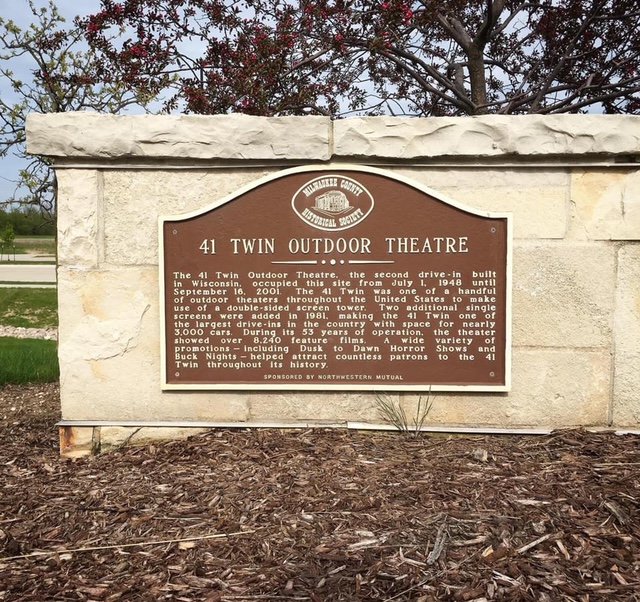 41 Twin Outdoor historical marker