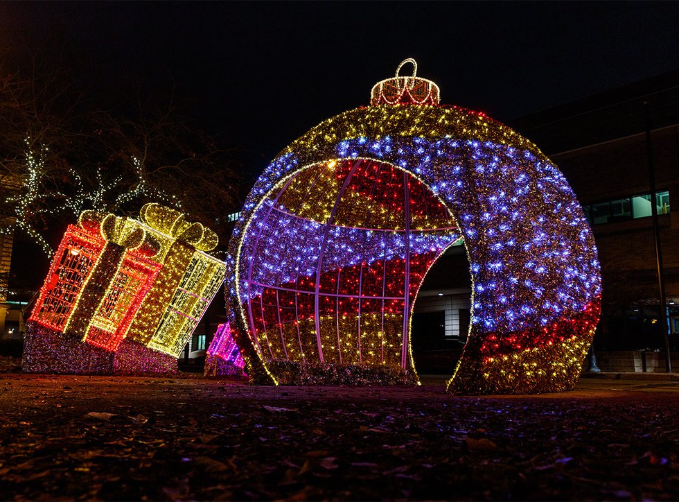 Milwaukee holiday lights at Zeidler Square