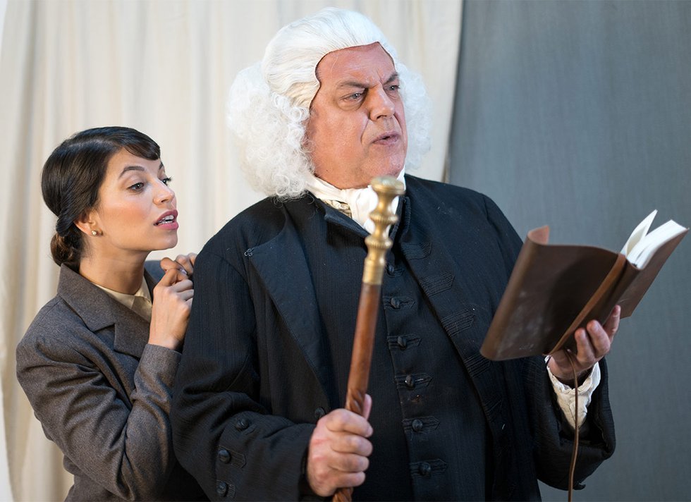 Phoebe González as Joan Morales, Brian Mani as Samuel Johnson in 'Boswell'