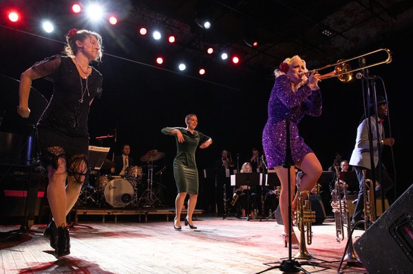 Gunhild Carling and dancers at the WMSE Big Band Grandstand