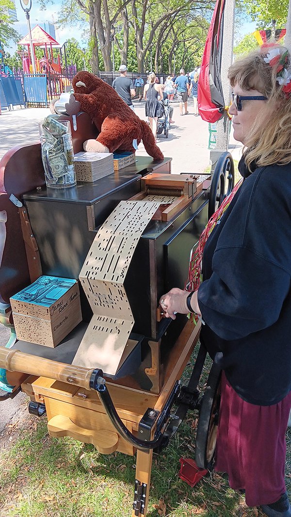 Music box player at German Fest 2023