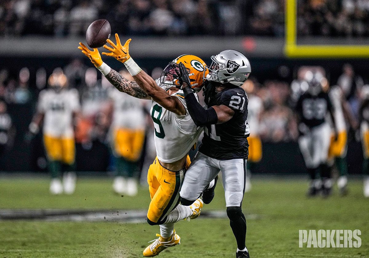 Old Friends: Davante Adams shines in his first game as a Raider - Acme  Packing Company