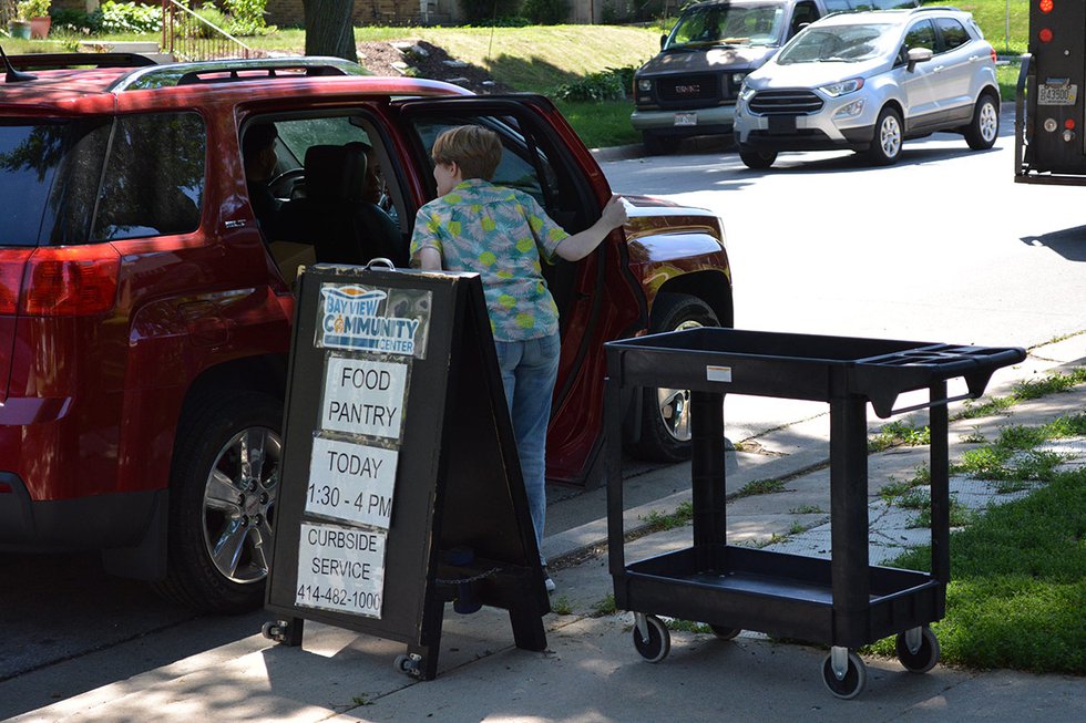 Bay View Community Center Food Pantry curbside