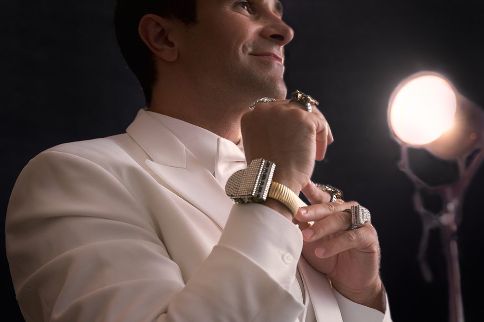 Brett Ryback as the Milwaukee Chamber Theatre's ‘Liberace!’