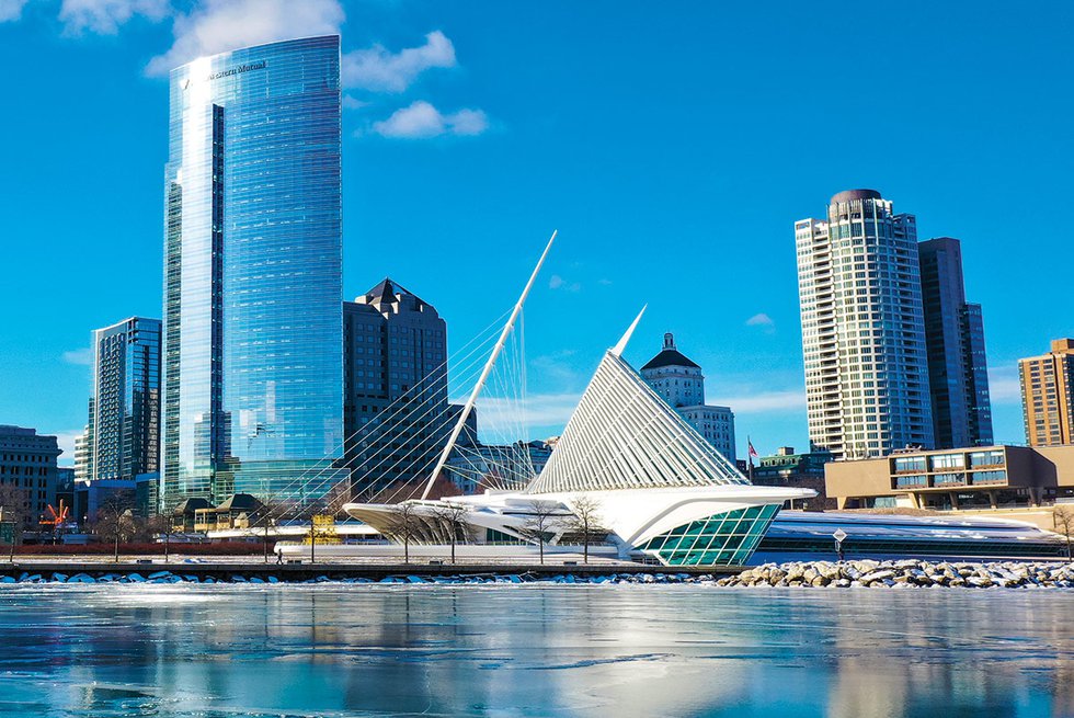 Milwaukee Art Museum from the lake in winter