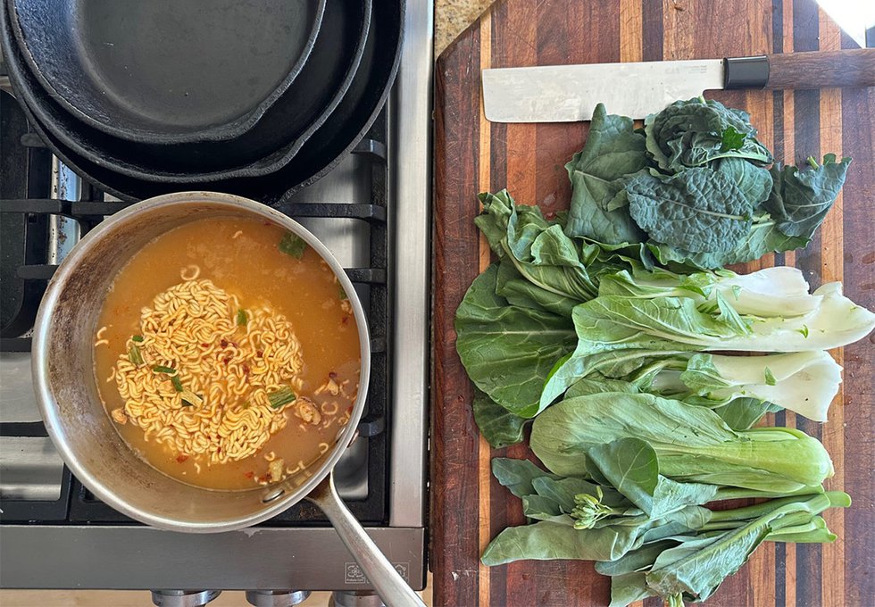 Cooking green ramen