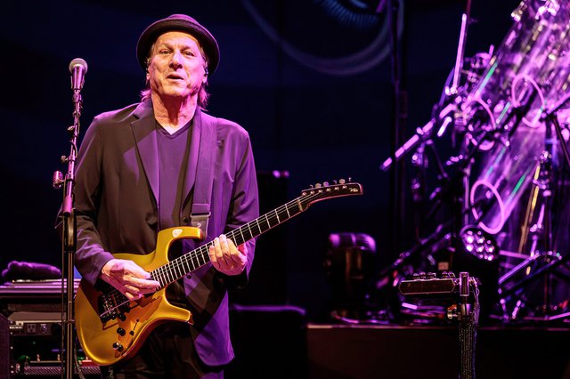 Adrian Belew with BEAT King Crimson Tour