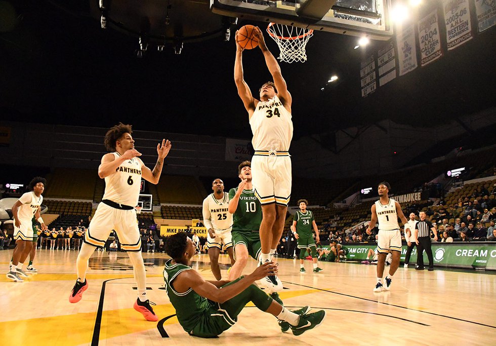 UWM Panthers vs Portland State at the Cream City Challenge