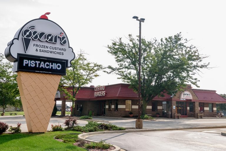 Oscar's Frozen Custard in Waukesha before the fire