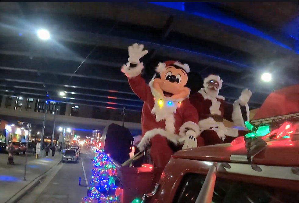 Milwaukee Downtown Santa's Christmas Cavalcade